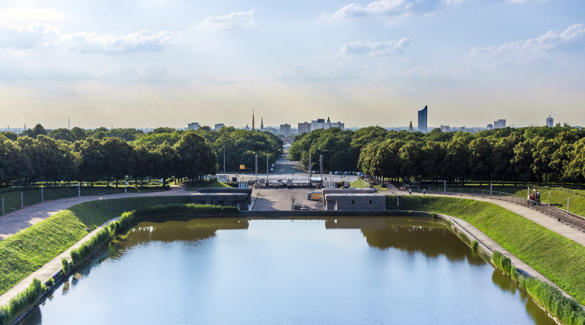 Völkerschlachtdenkmal - Blick auf Leipzig