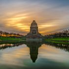 Völkerschlachtdenkmal in Leipzig bei Sonnenaufgang