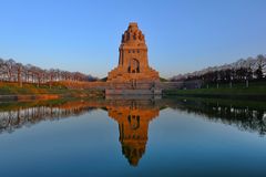 Völkerschlachtdenkmal kurz vor Sonnenuntergang