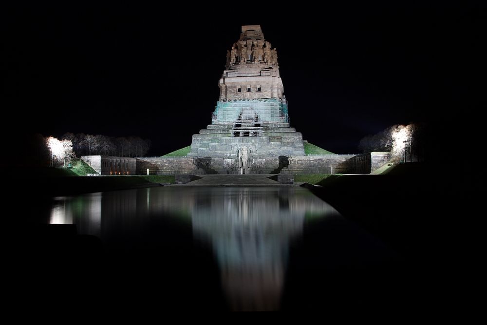 Völkerschlachtdenkmal Leipzig - Spiegelung