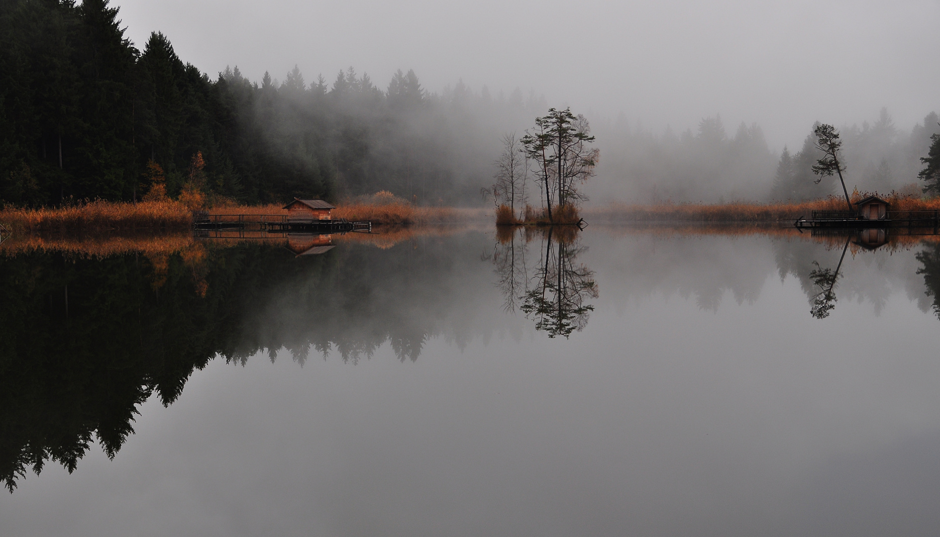 Völser Weiher im Spätherbst