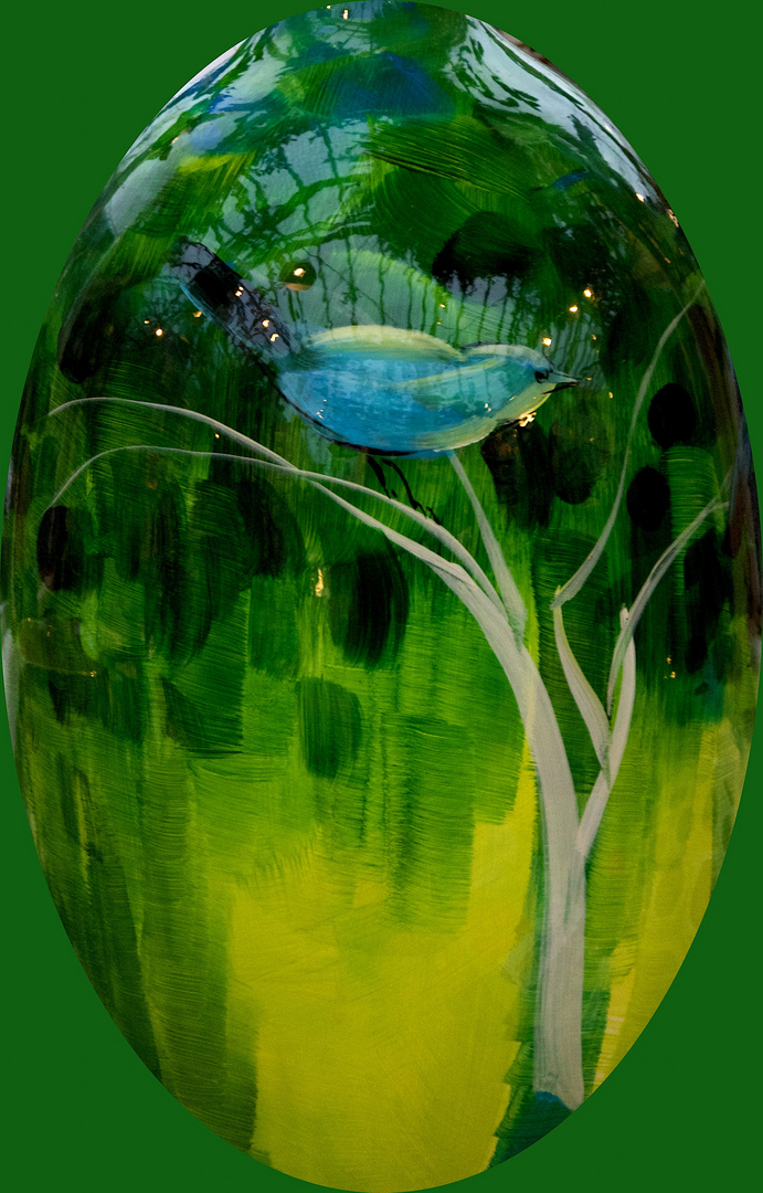 Vogel auf Vase