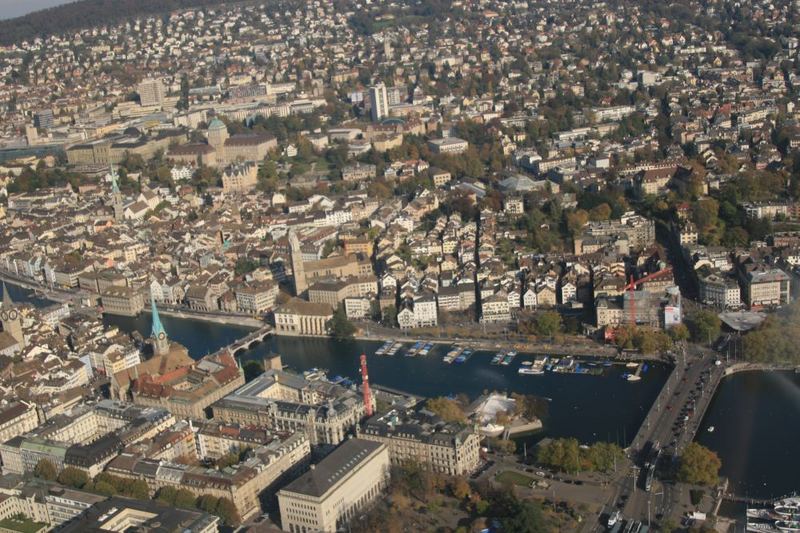 Vogelperspektive der Limmatstadt