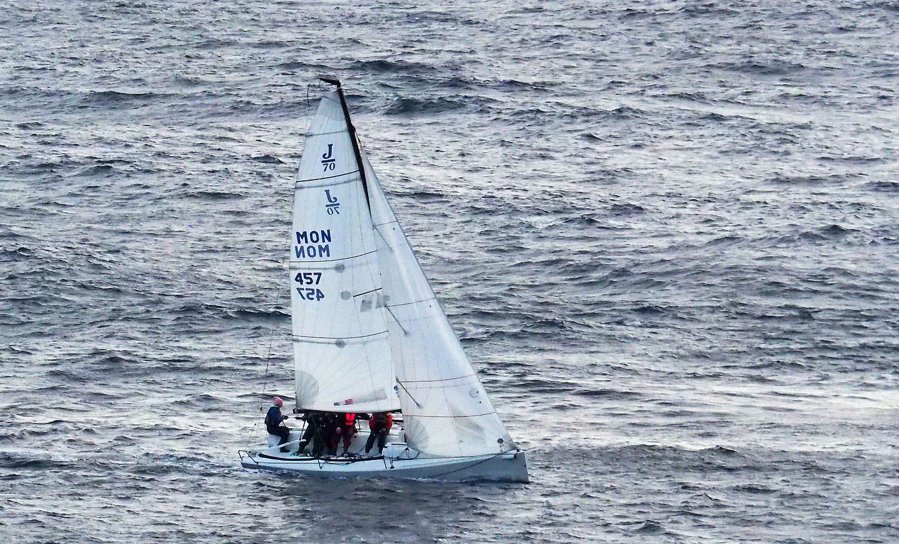 Voguer sur une mer argentée