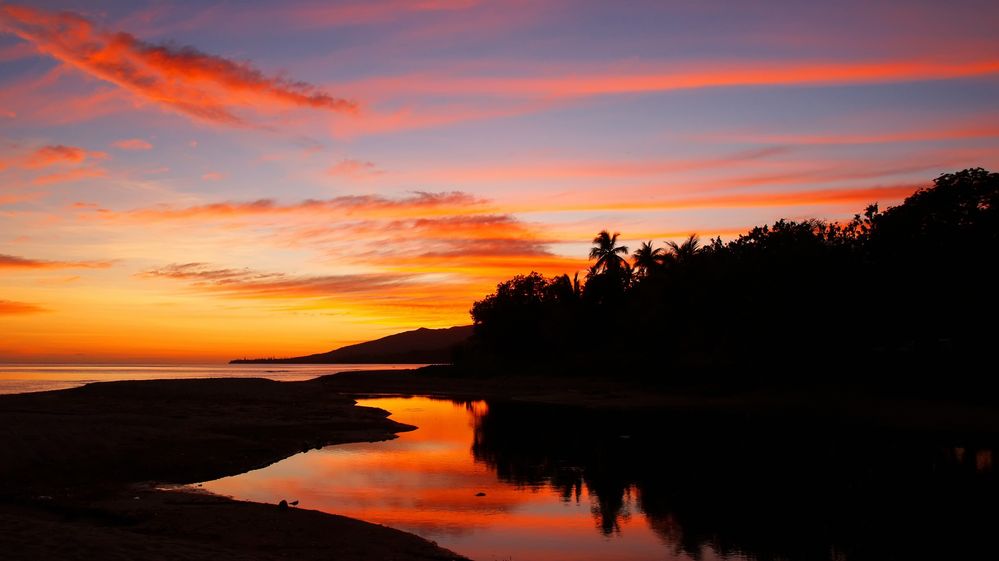 Voilà pourquoi il faut parfois se lever tôt… ! - Lever de soleil à Poindimié