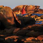 Voile entre les rochers