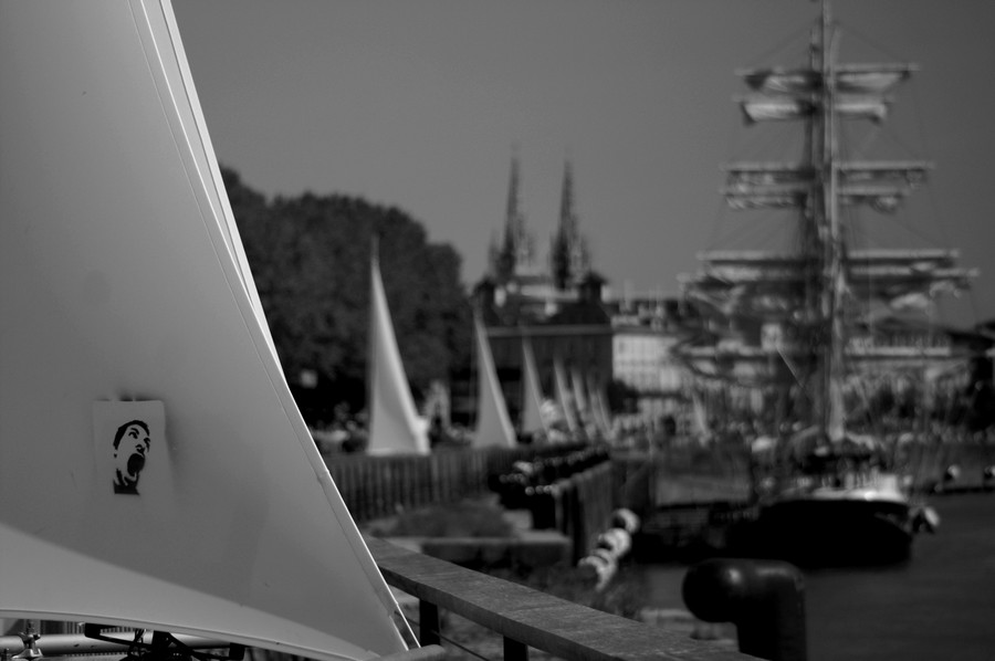 Voiles sur les quais