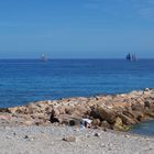 Voiliers devant la plage de Menton