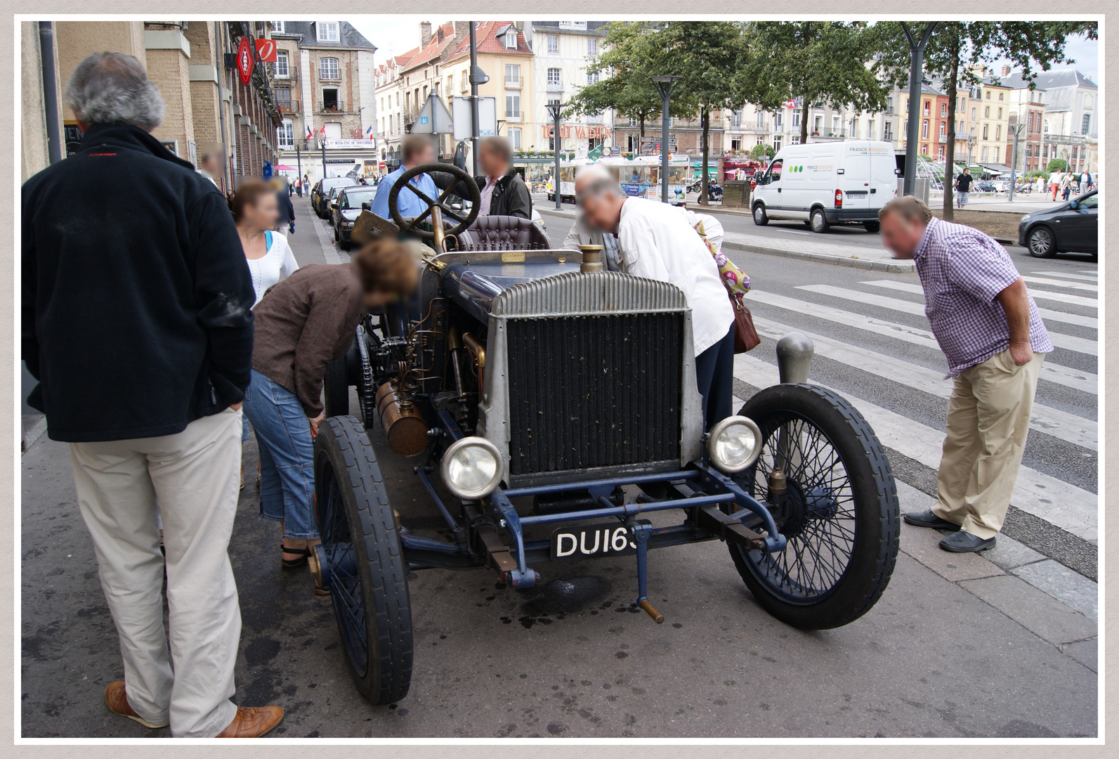 Voiture Ancienne?????