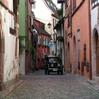 Voiture dans la rue