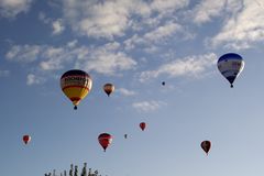 VOL DE MONTGOLFIERES