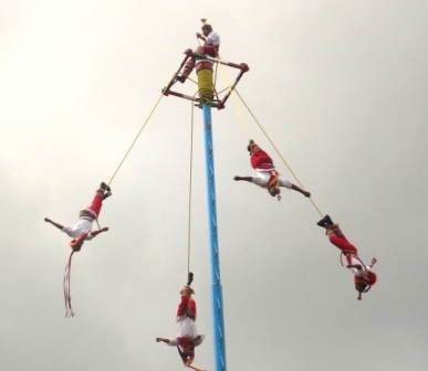 VOLADORES de PAPANTLA