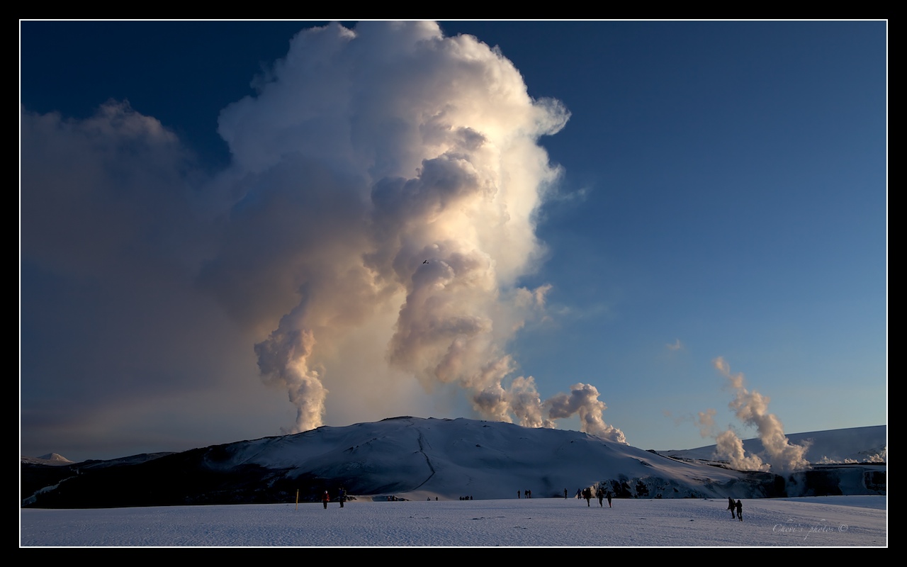 Volcano eruption in Eyjafjallajökull - Iceland 6