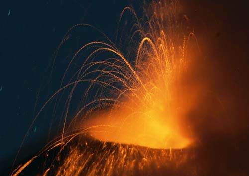 VOLCÁN TUNGURAHUA