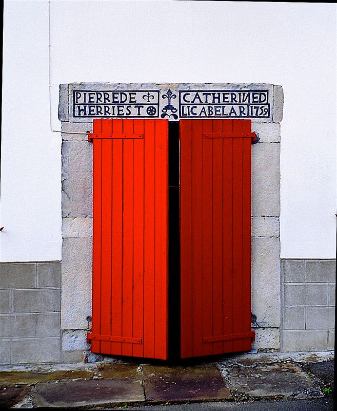 Volets rouges