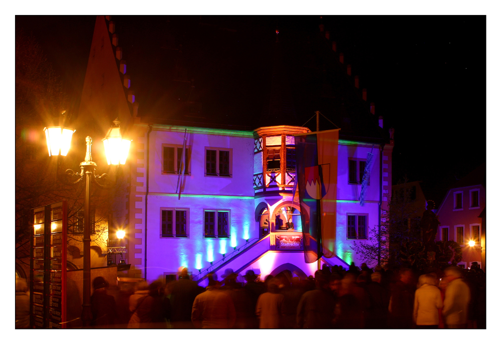 Volkachs Rathaus treibt es bunt