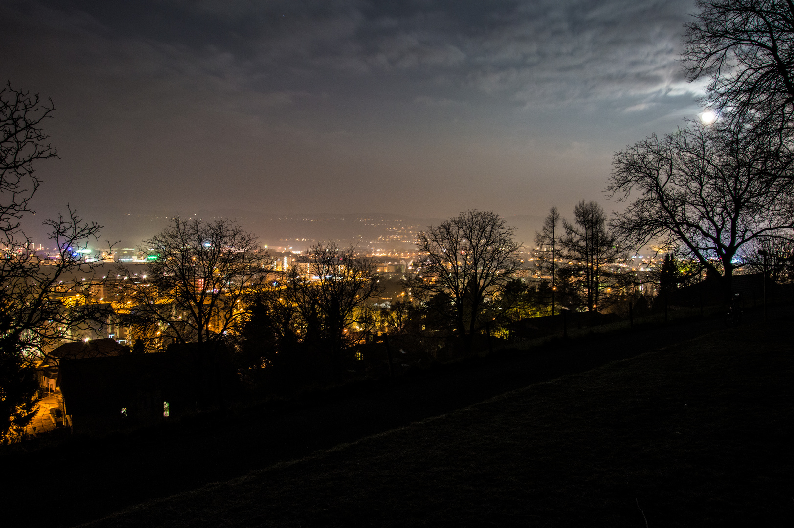 Volketswil bei Nacht