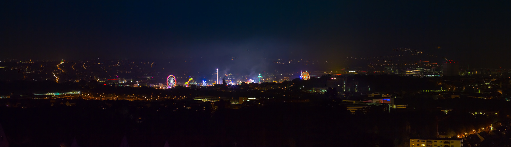 Volksfest bei Nacht