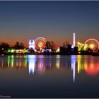 Volksfest in Nürnberg zur blauen Stunde