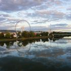 - Volksfestspiegelung - 