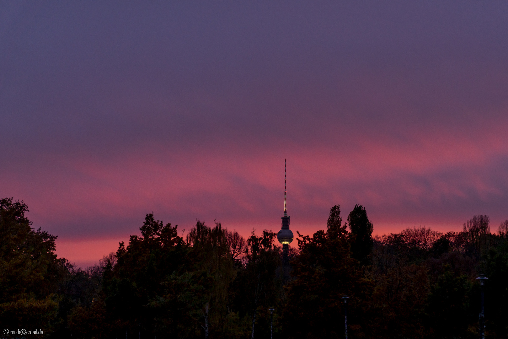 Volkspark Friedrichshain Abendhimmel