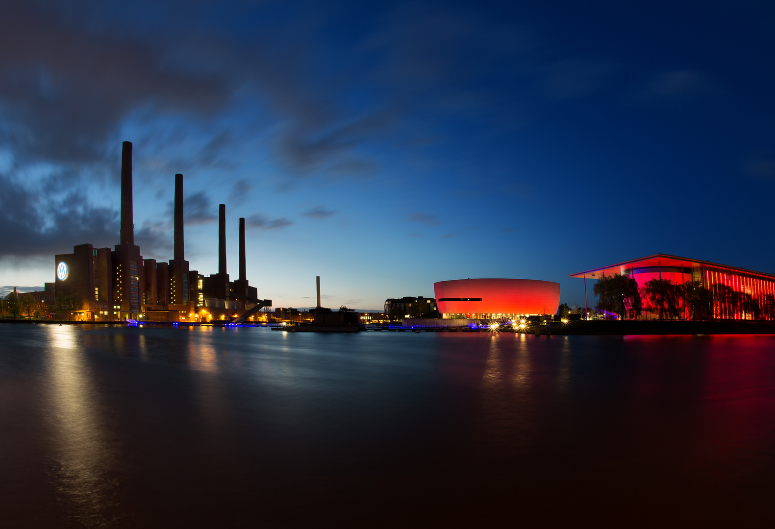 Volkswagen-Werk mit Autostadt in Wolfsburg