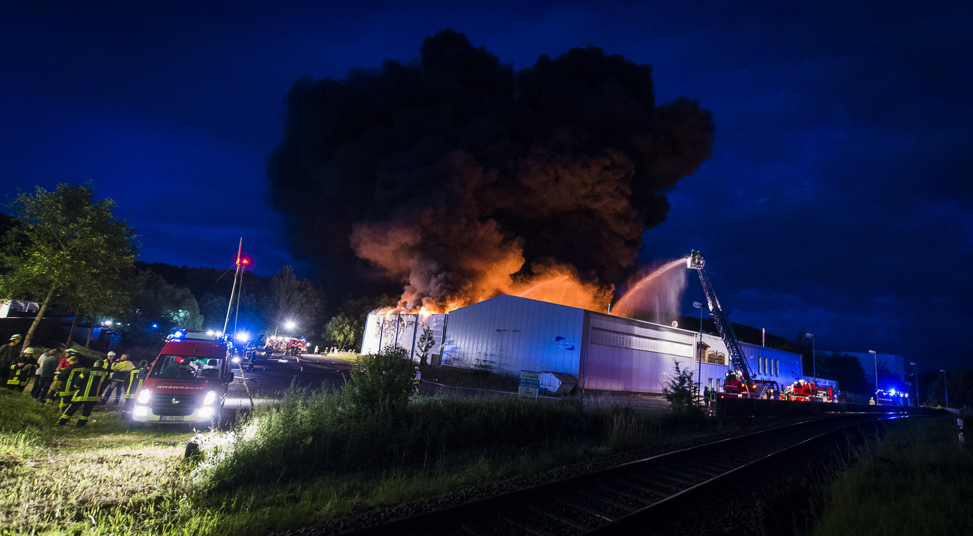 Vollbrand eines Galvanik-Betriebes in Warstein