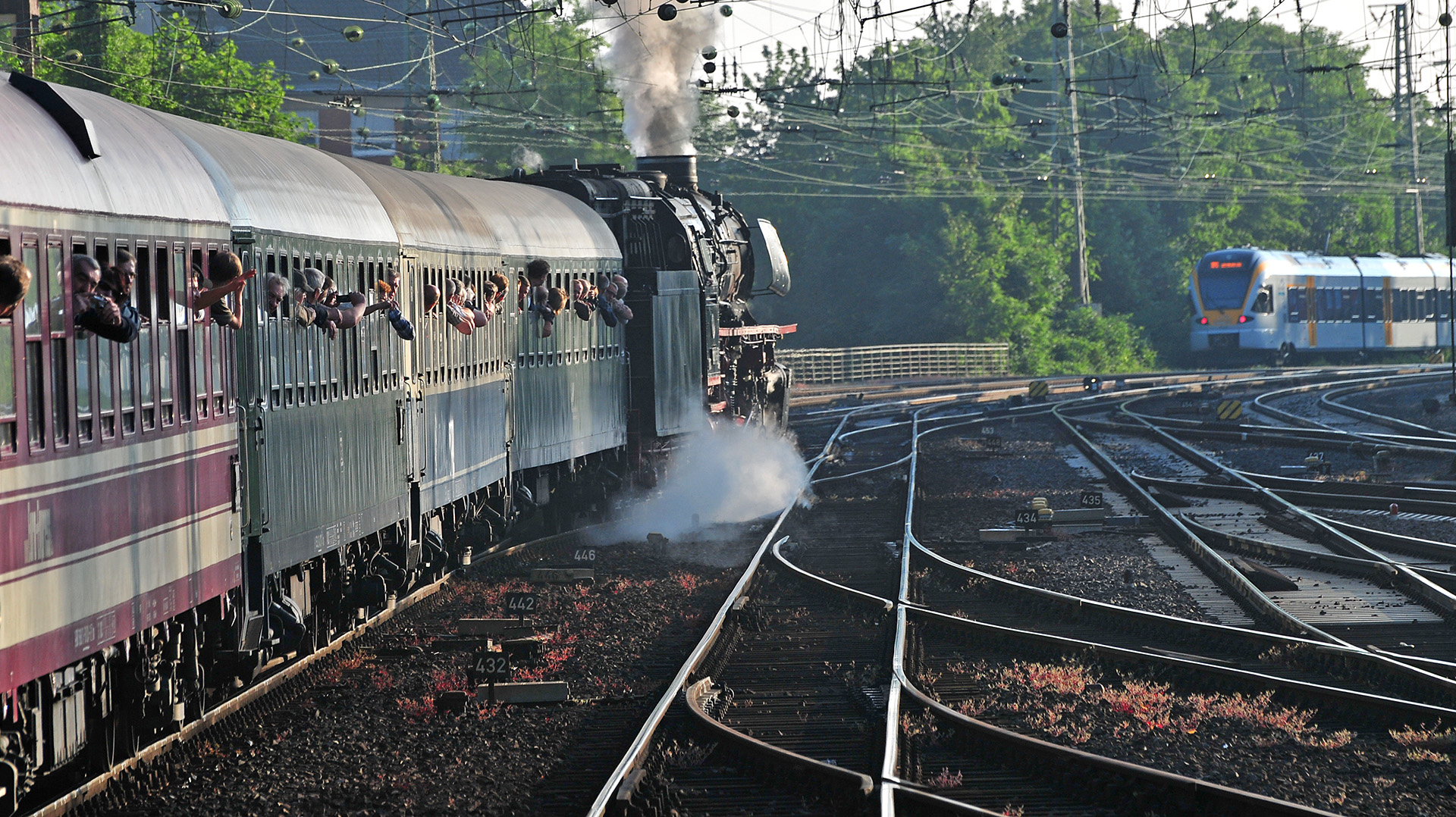 Volldampf voraus! Sonderzug mit Eisenbahnfreunden unterwegs zur Nordsee.