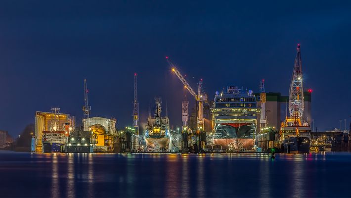 Volle Docks bei BREDO