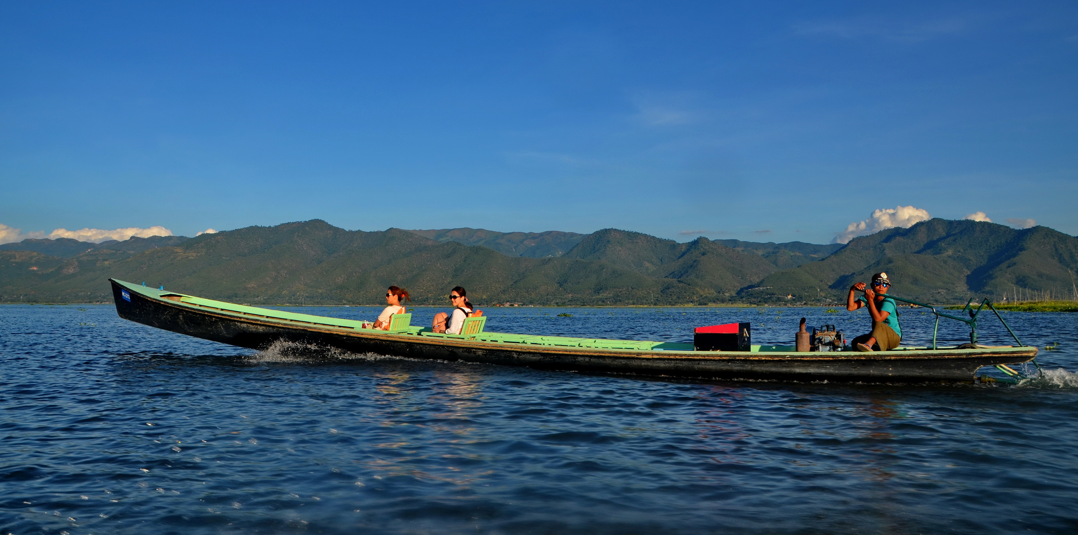 Volle Fahrt voraus auf dem Inle Lake