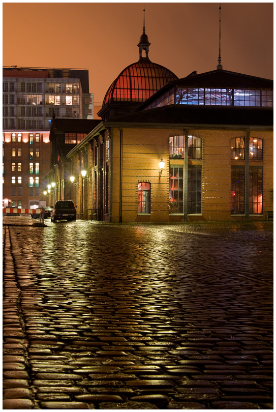 Volles Haus in der Fischauktionshalle