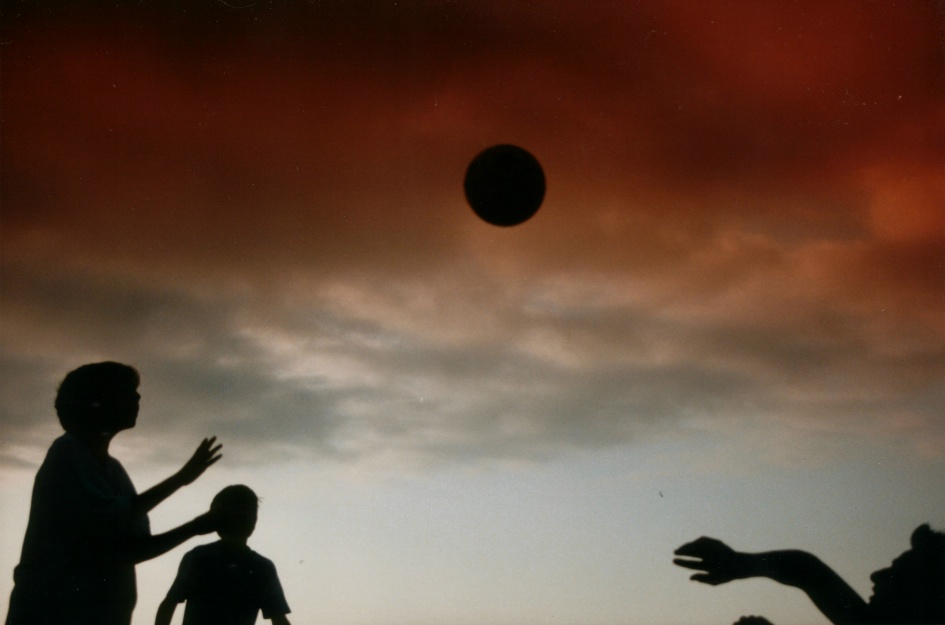 Volleyball gegen Sonne