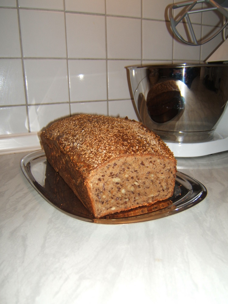 Vollkorn-Dinkelbrot leichtgemacht (mit Rezept) (D) Foto &amp; Bild ...