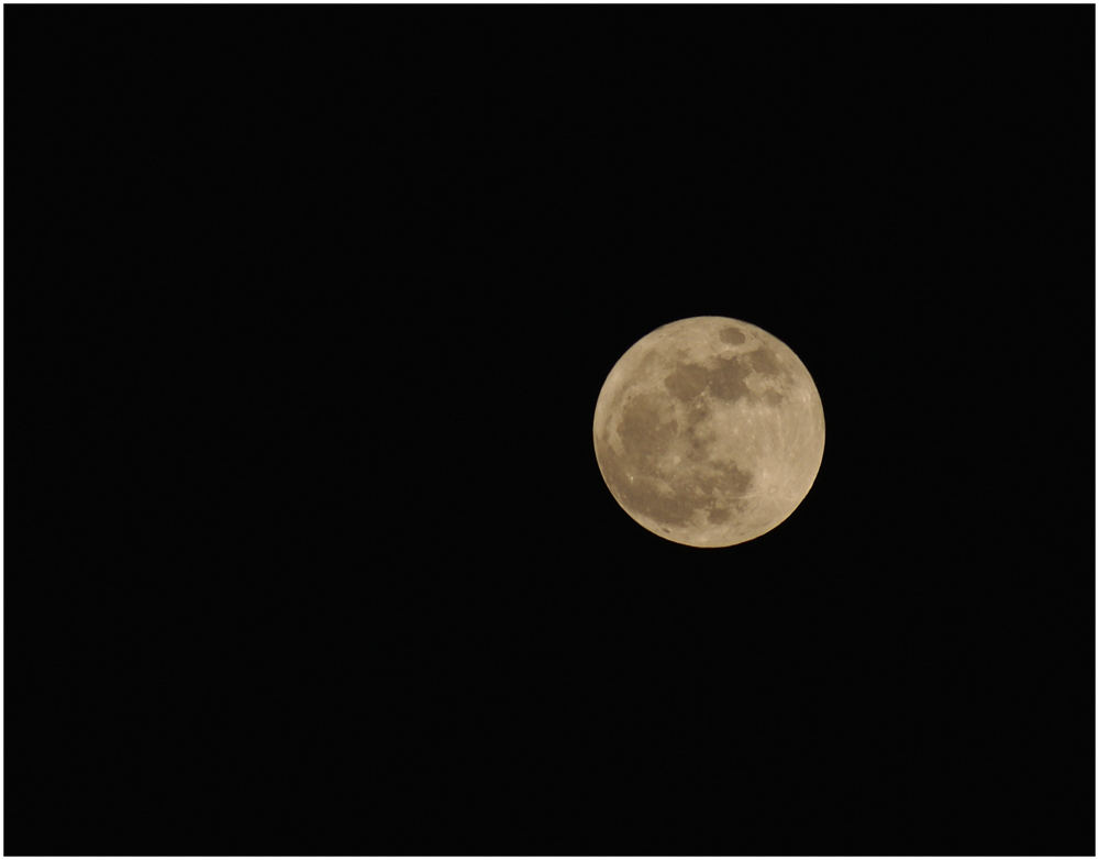 Vollmond, 2.4.2007, 21.47 Uhr.....schon zu spät , man sieht's !