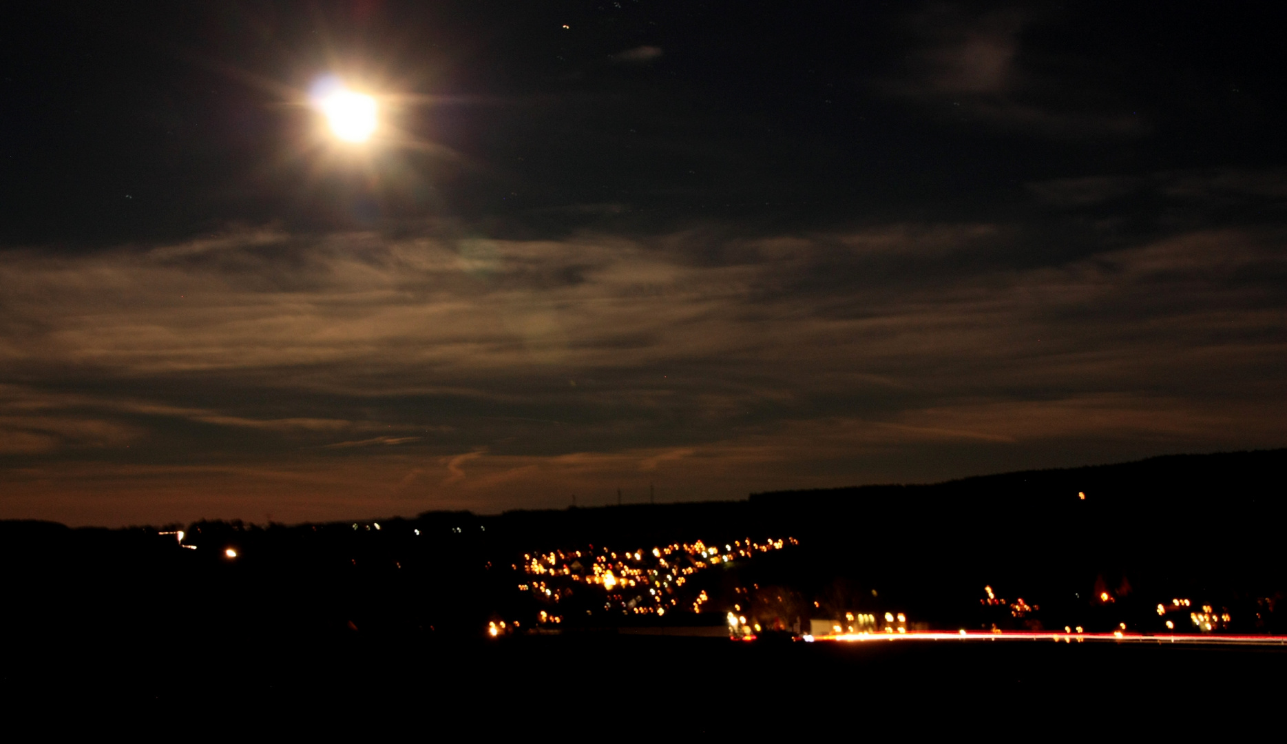 Vollmond Abend im Advent im Erzgebirge