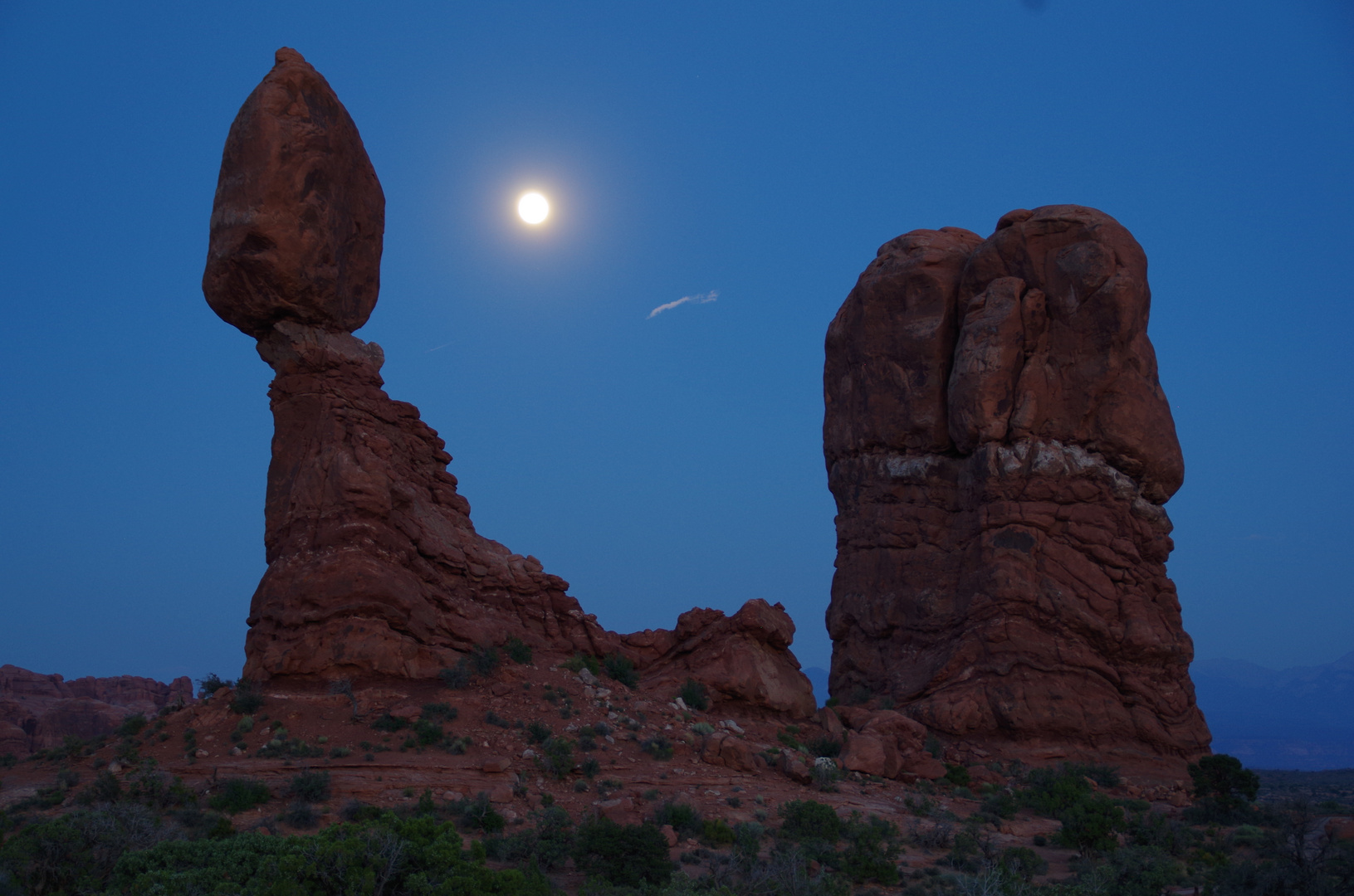 Vollmond am Balanced Rock