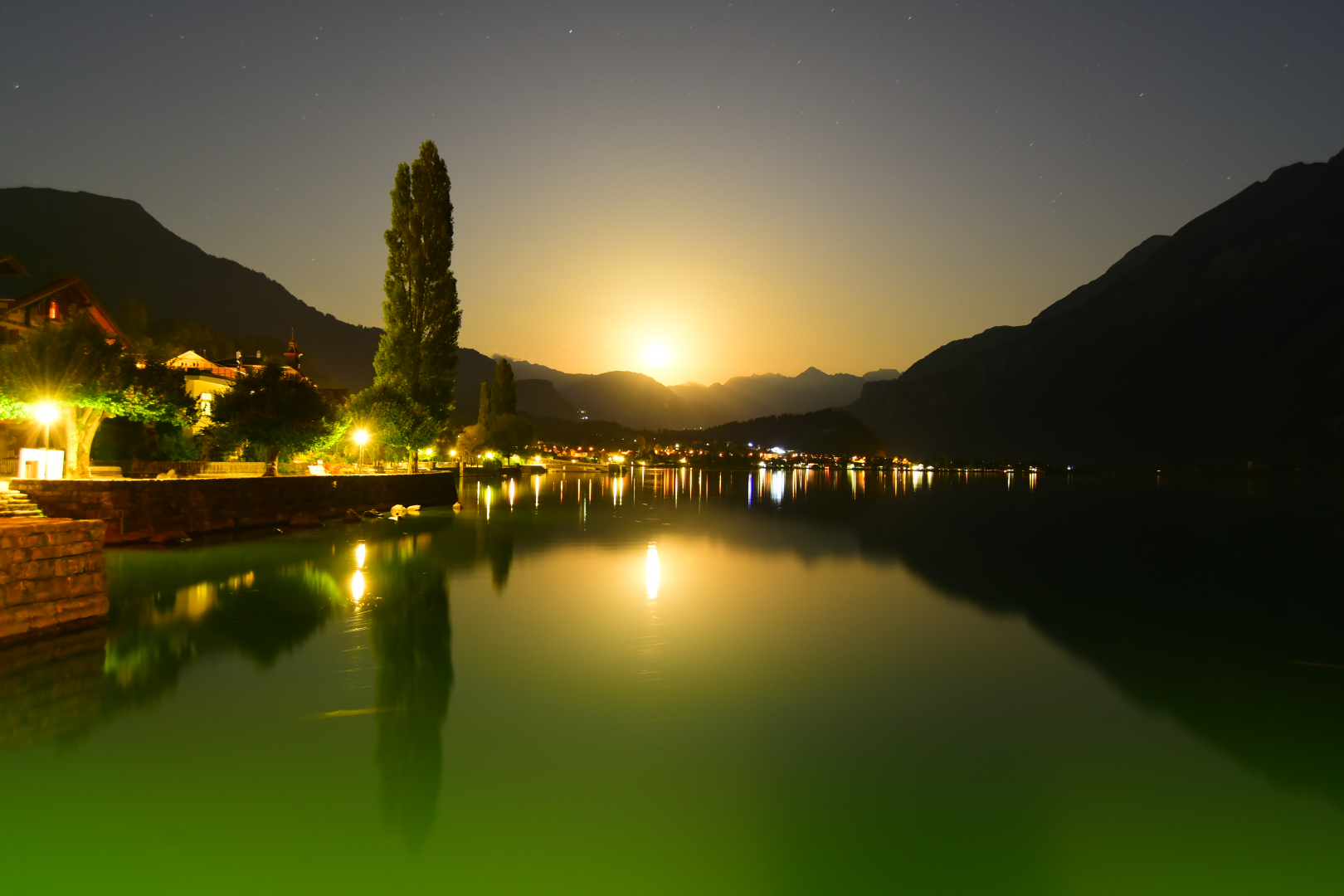 Vollmond am Brienzersee