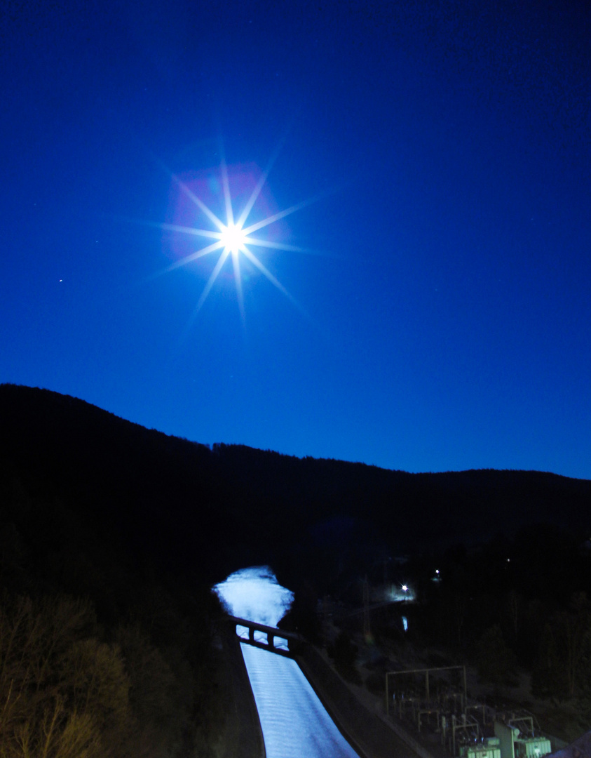 Vollmond am Edersee