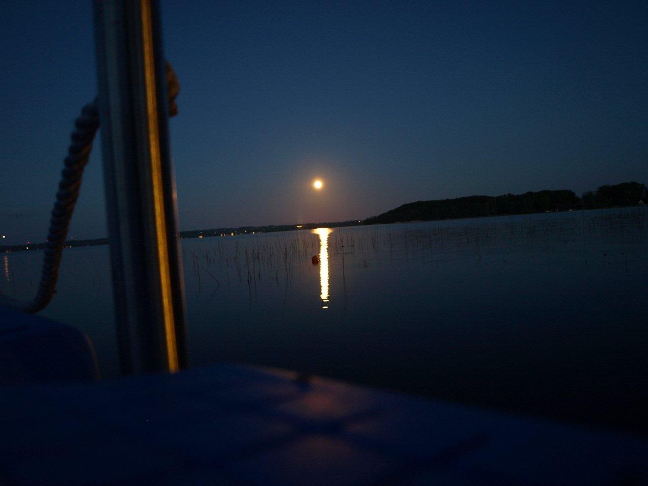 Vollmond am Östra-Ringsjön