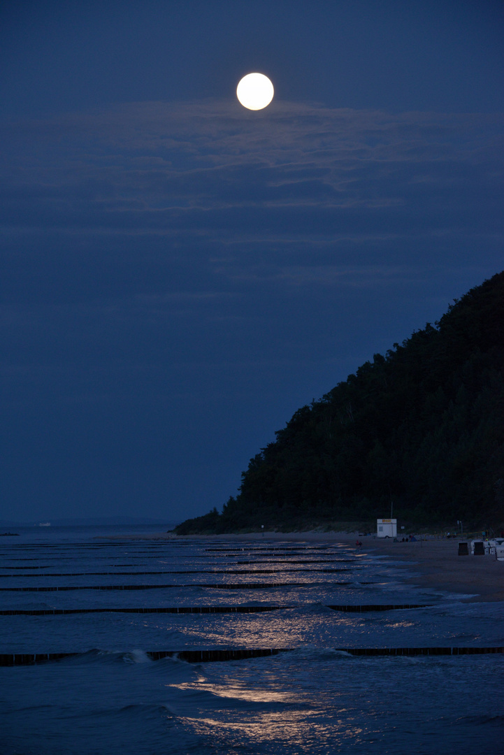 Vollmond am Strand