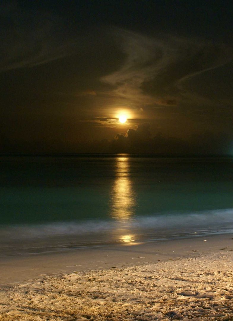 Vollmond am Strand