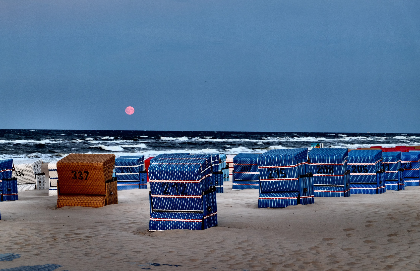 Vollmond am Trassenheider Strand