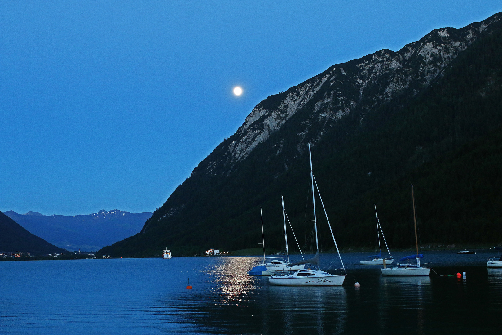 Vollmond am Traunsee