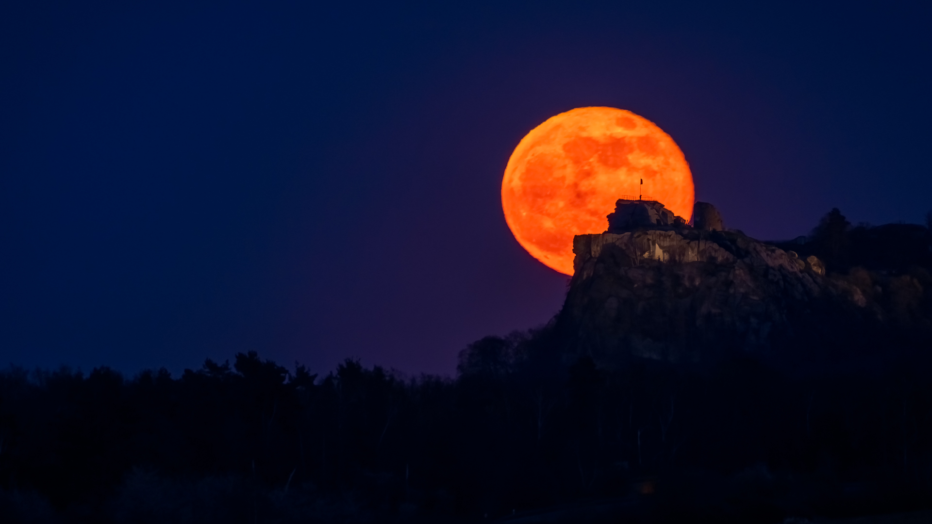 Vollmond an Burg Regenstein