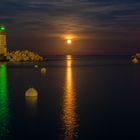 Vollmond an der Hafeneinfahrt von Bastia