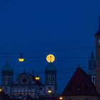 Vollmond an der Rathausspitze