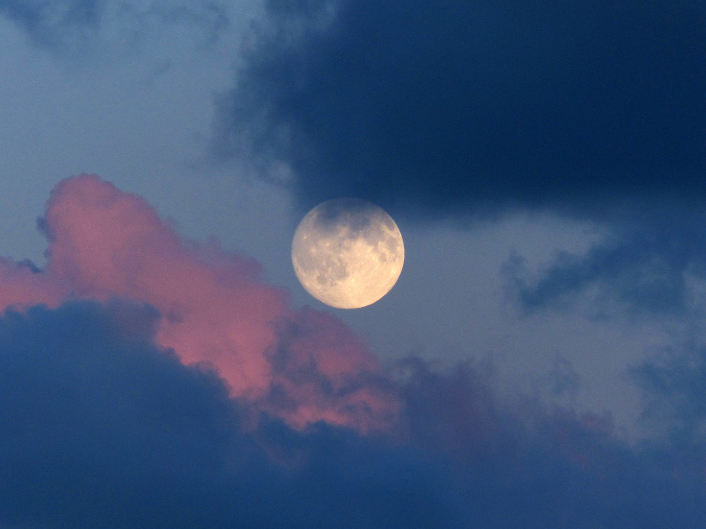 Vollmond im Abendrot