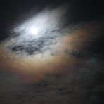 - Vollmond in den Wolken II -