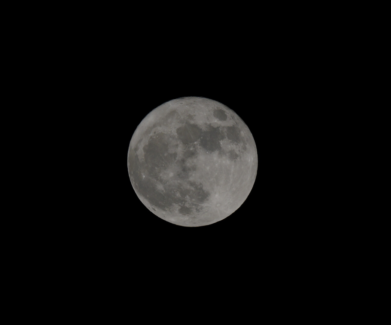 Vollmond in der Stadt