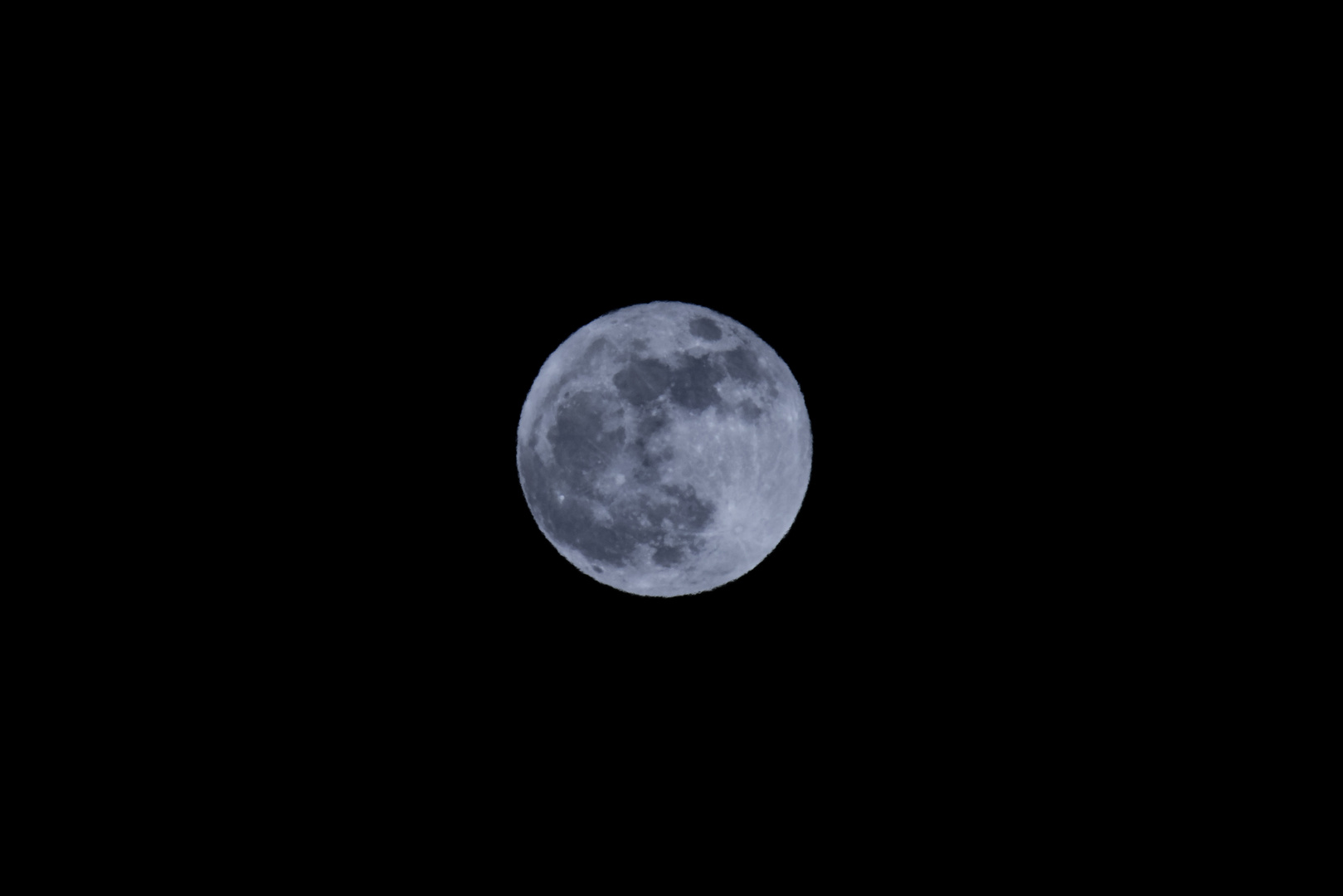 Vollmond in Grindelwald Richtung Eiger